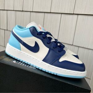 Nike air Jordan 1 low obsidian size 5y